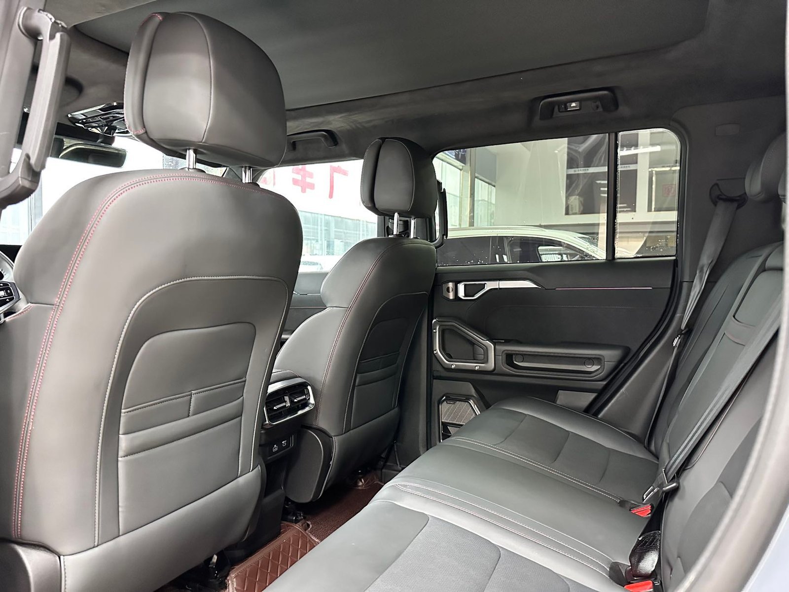 Jetour T2 rear seats and interior